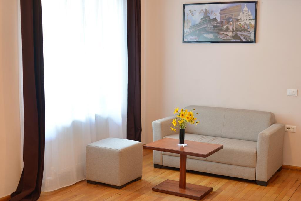 Hotel De Paris Tiranë Luaran gambar